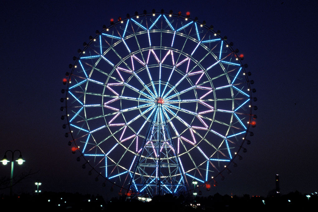 Ferris wheel lights